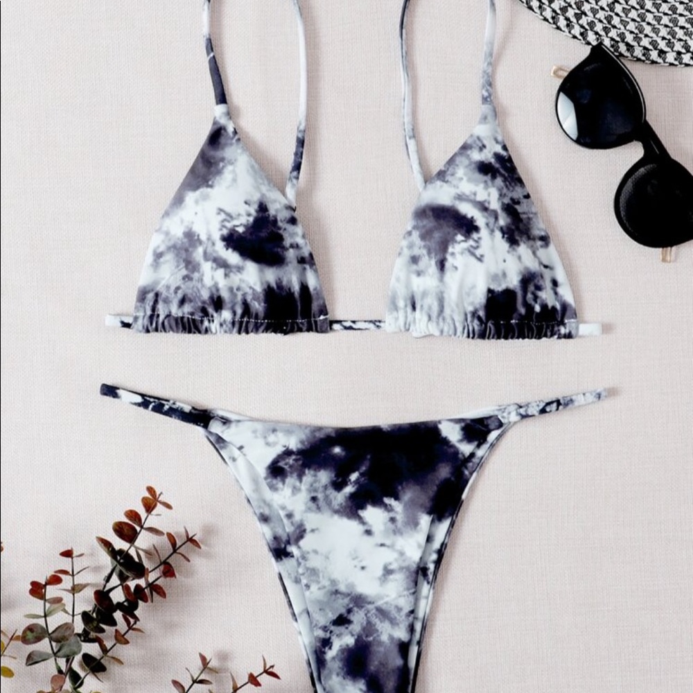NWT Tie Dye Triangle Thong Bikini Swimsuit